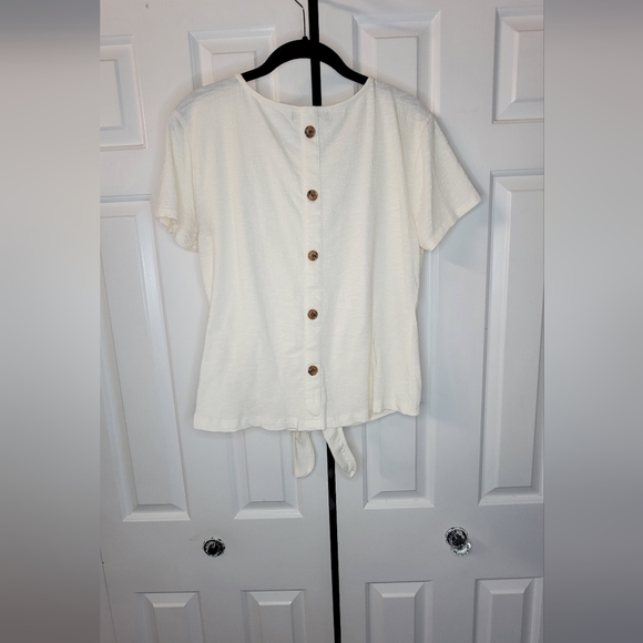 Marled cream tie front top with back . - Picture 5 of 5